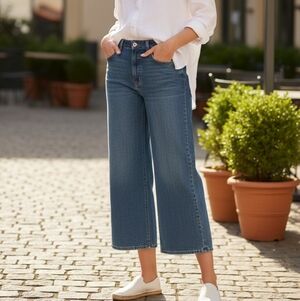 Chico's Blue Wide-Leg Crop Jeans